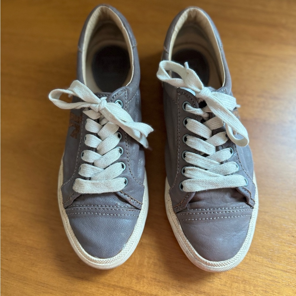 FRYE DISTRESSED SNEAKER